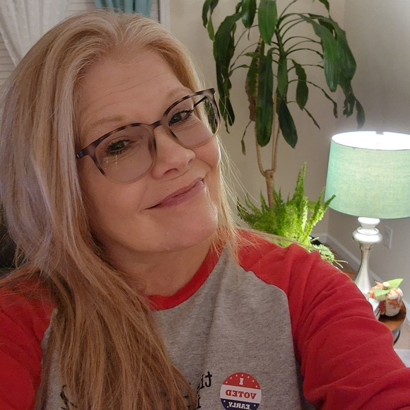 Meet your Posher, Rhonda - Picture 1 of 1